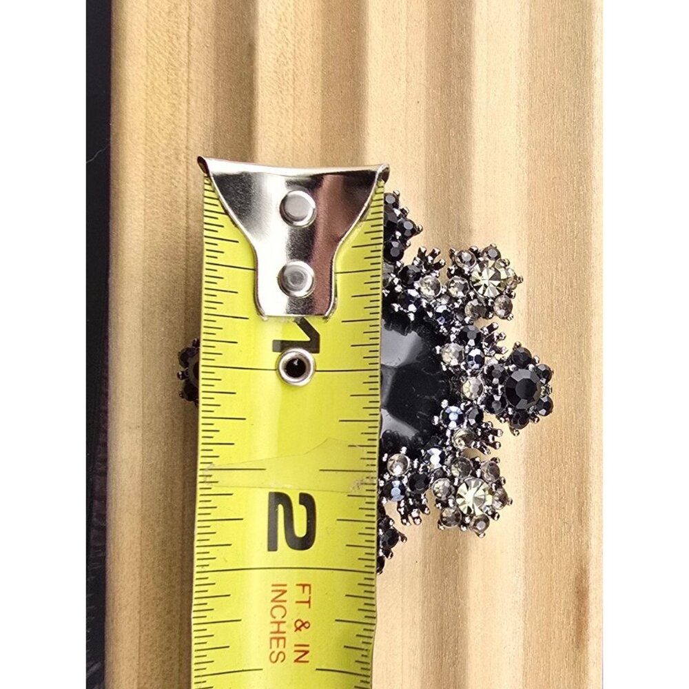Vintage Black & Clear Rhinestone Floral Brooch 2" Diameter Pin Back - Picture 6 of 6